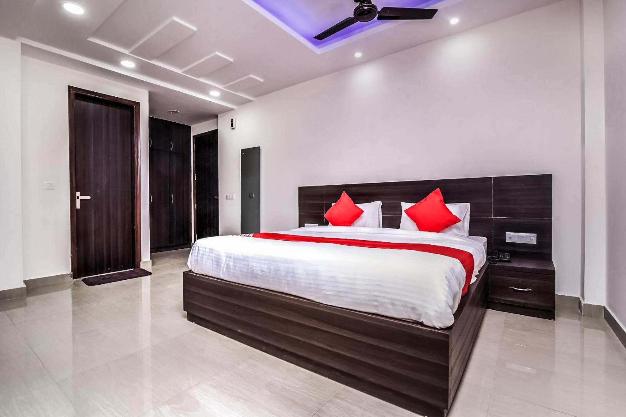 Hotel Aerostar Gold - Opposite Max Healthcare 델리 외부 사진