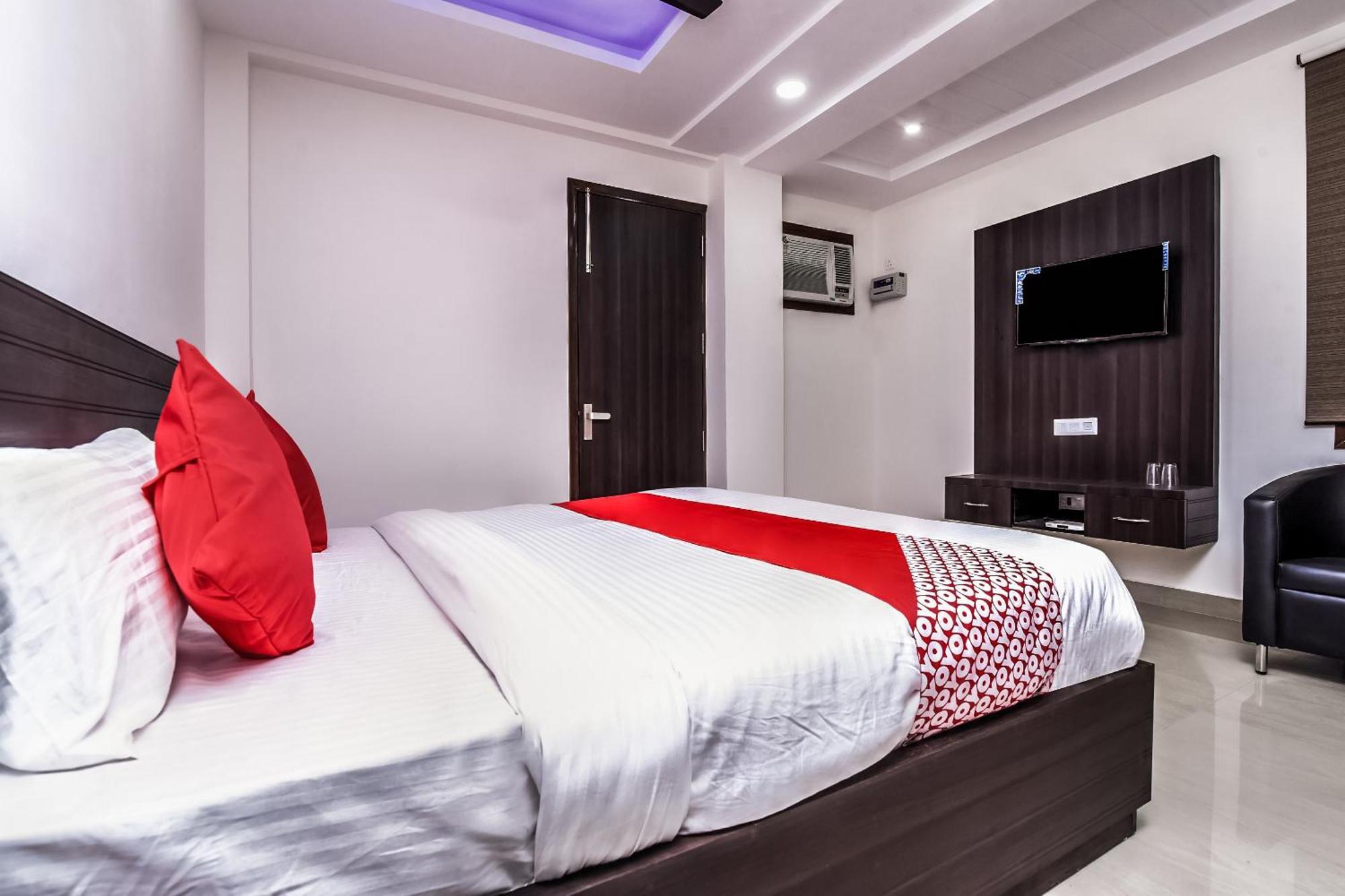 Hotel Aerostar Gold - Opposite Max Healthcare 델리 외부 사진