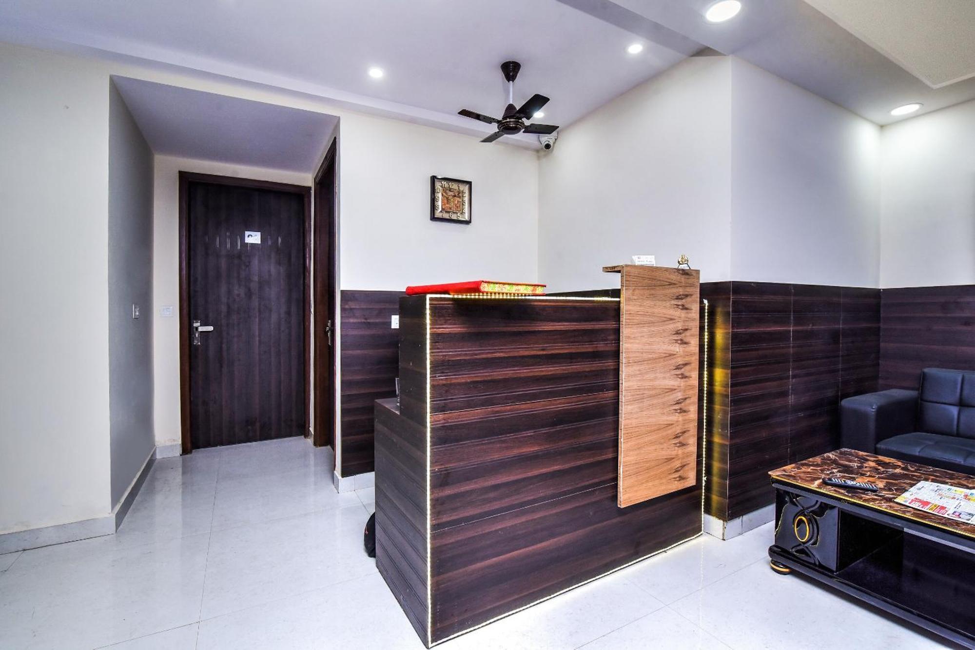 Hotel Aerostar Gold - Opposite Max Healthcare 델리 외부 사진