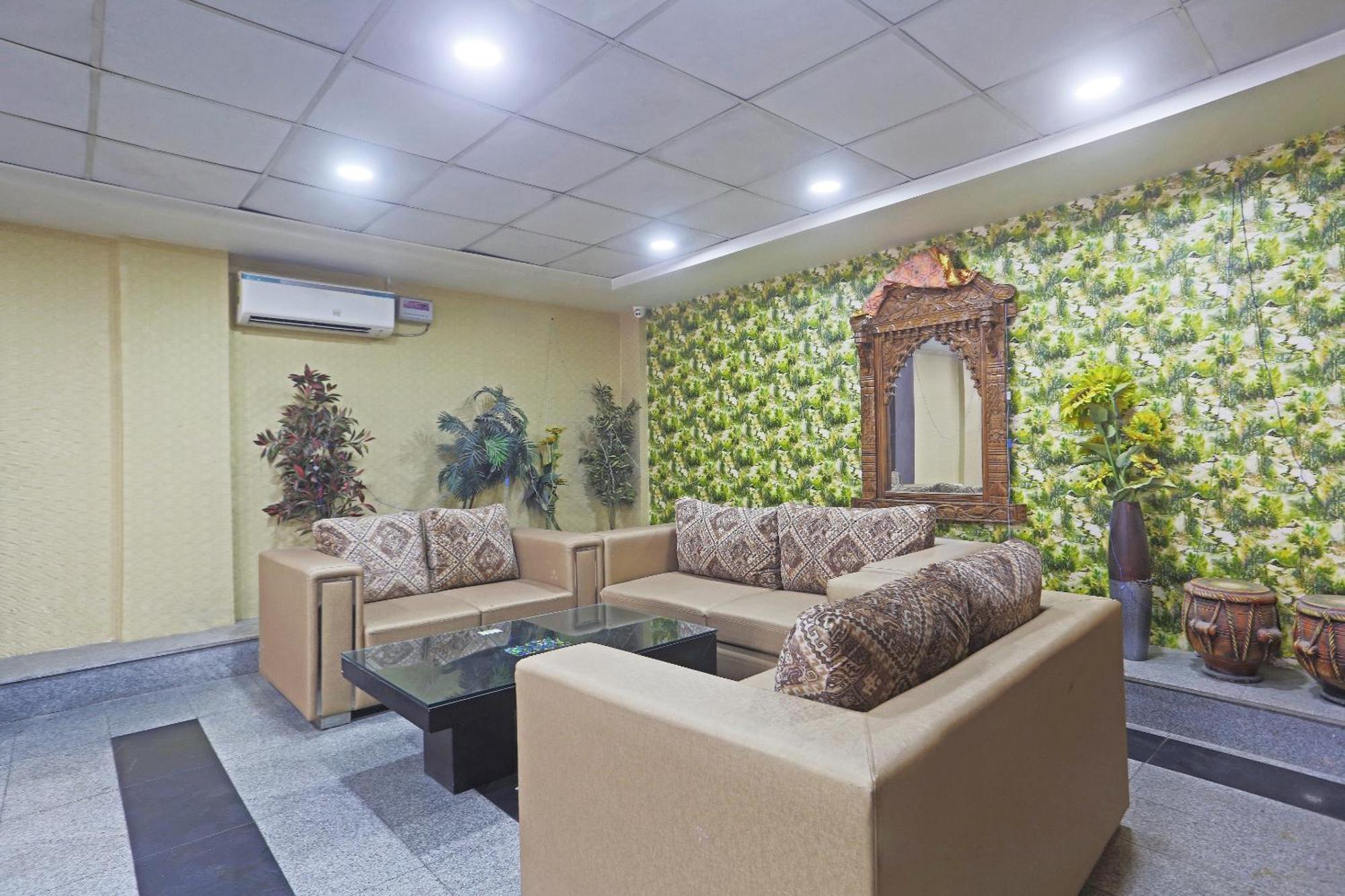 Hotel Aerostar Gold - Opposite Max Healthcare 델리 외부 사진