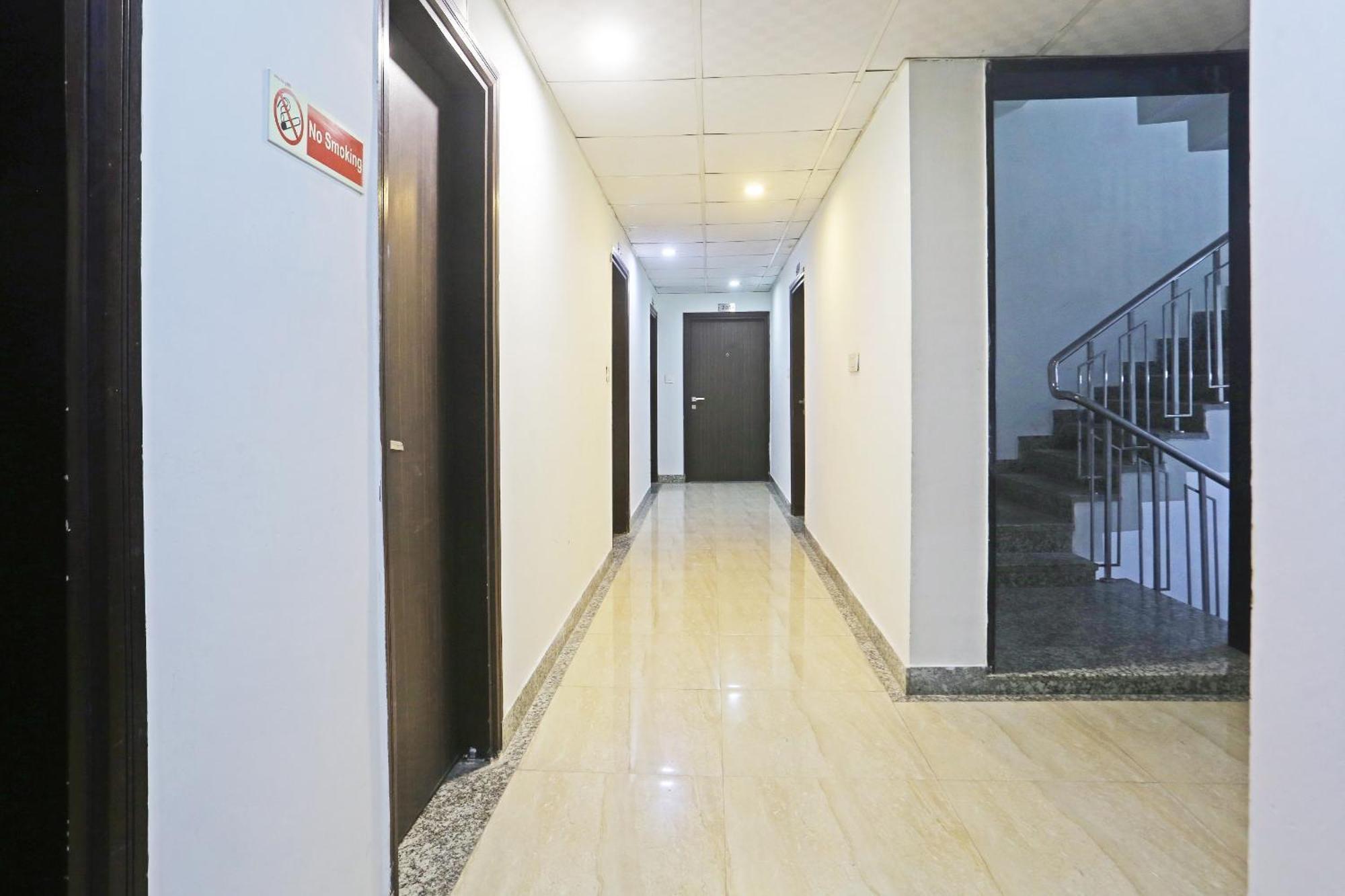 Hotel Aerostar Gold - Opposite Max Healthcare 델리 외부 사진