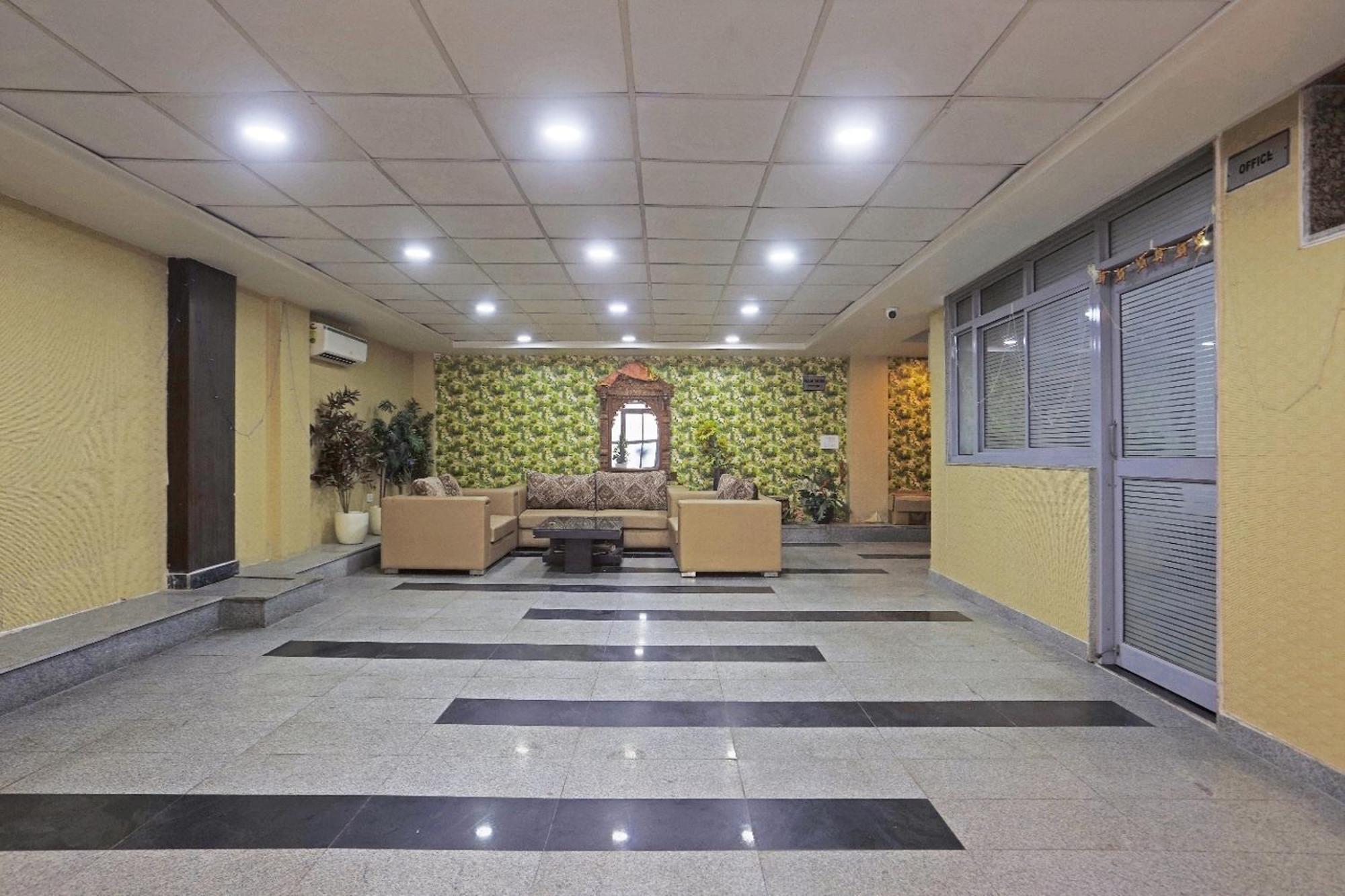 Hotel Aerostar Gold - Opposite Max Healthcare 델리 외부 사진