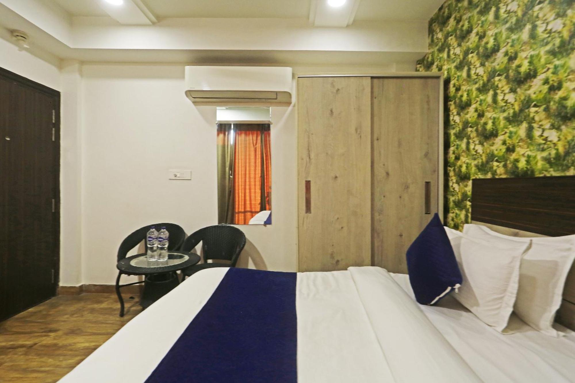 Hotel Aerostar Gold - Opposite Max Healthcare 델리 외부 사진