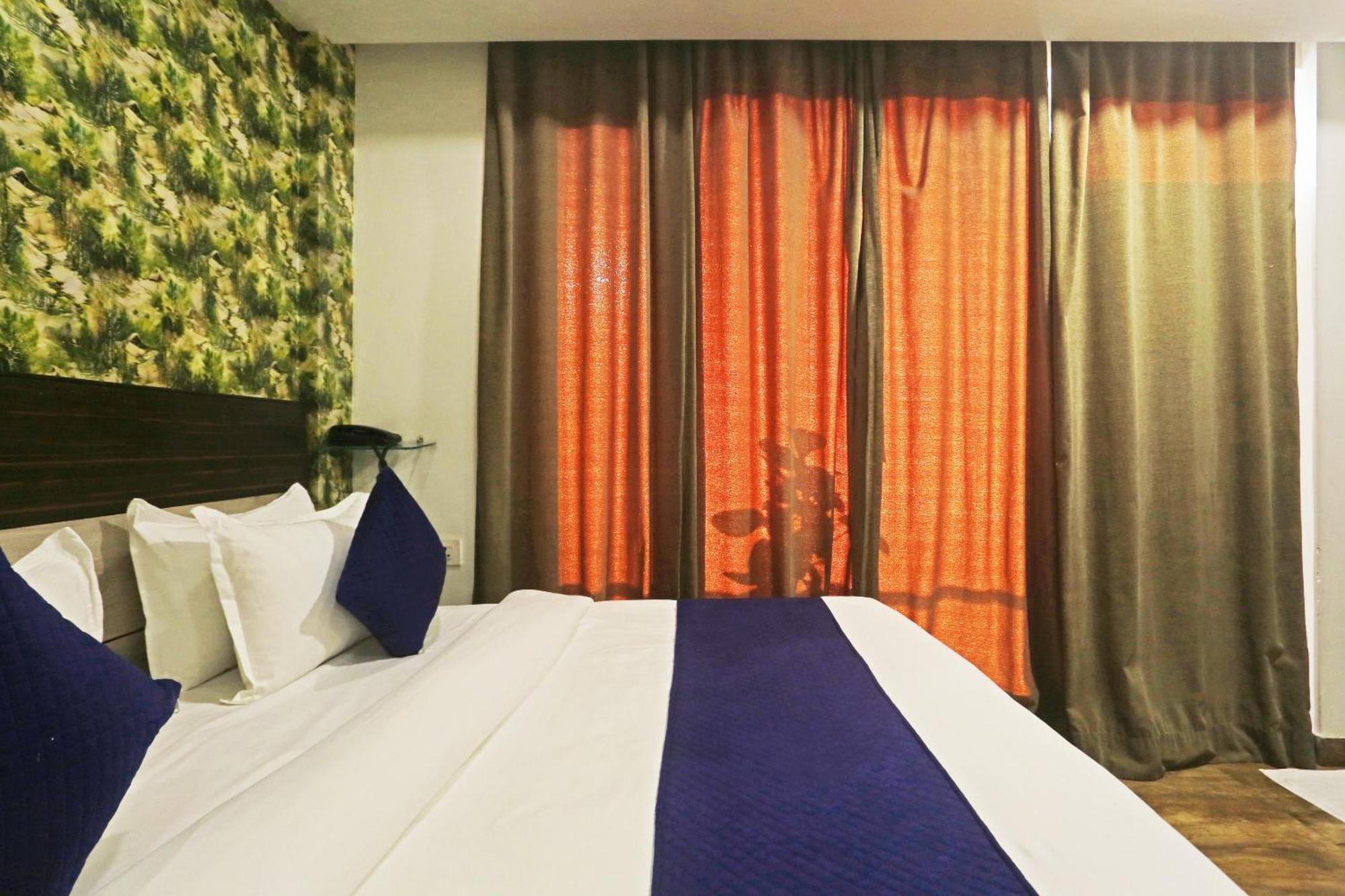 Hotel Aerostar Gold - Opposite Max Healthcare 델리 외부 사진