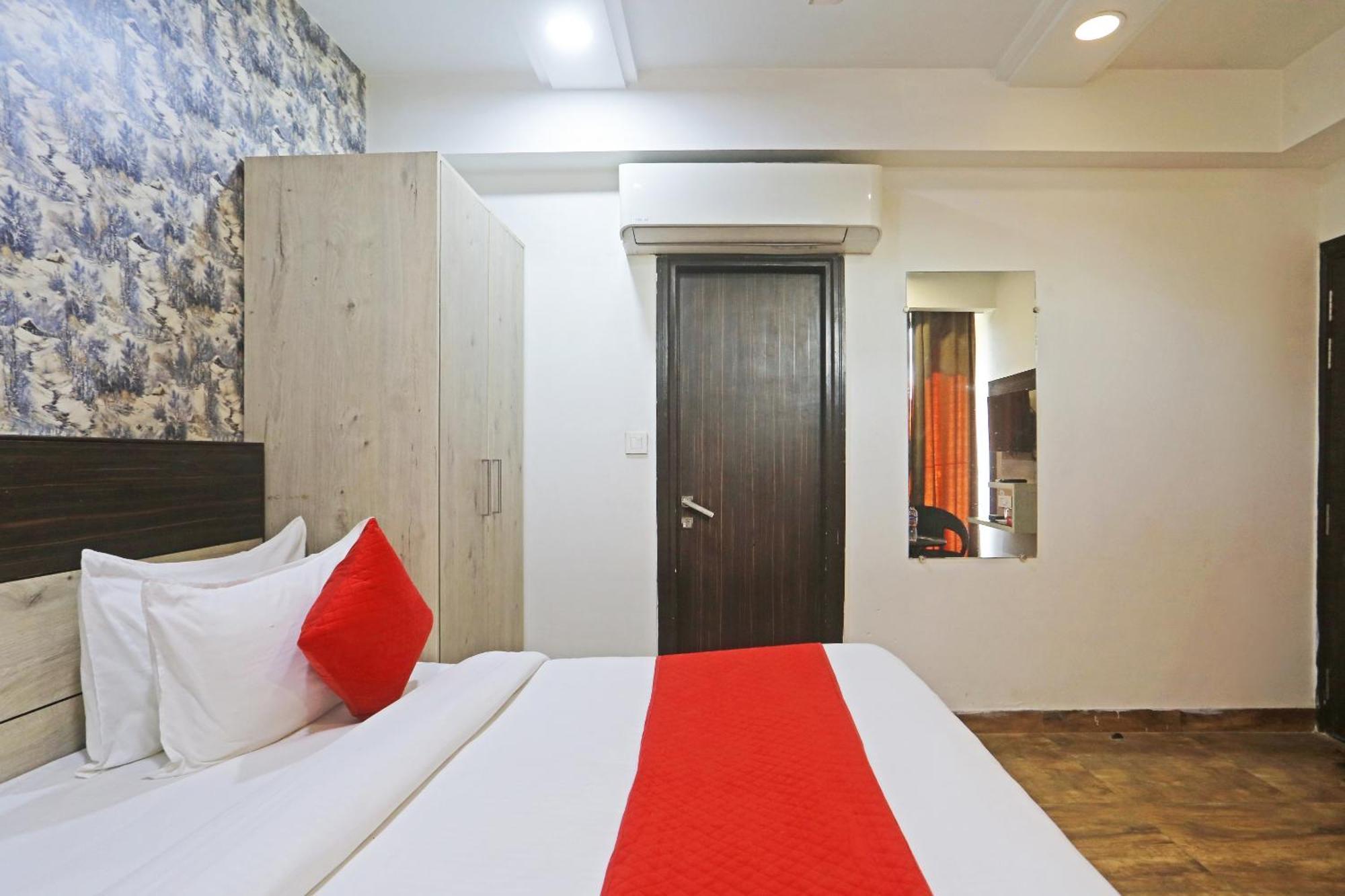 Hotel Aerostar Gold - Opposite Max Healthcare 델리 외부 사진