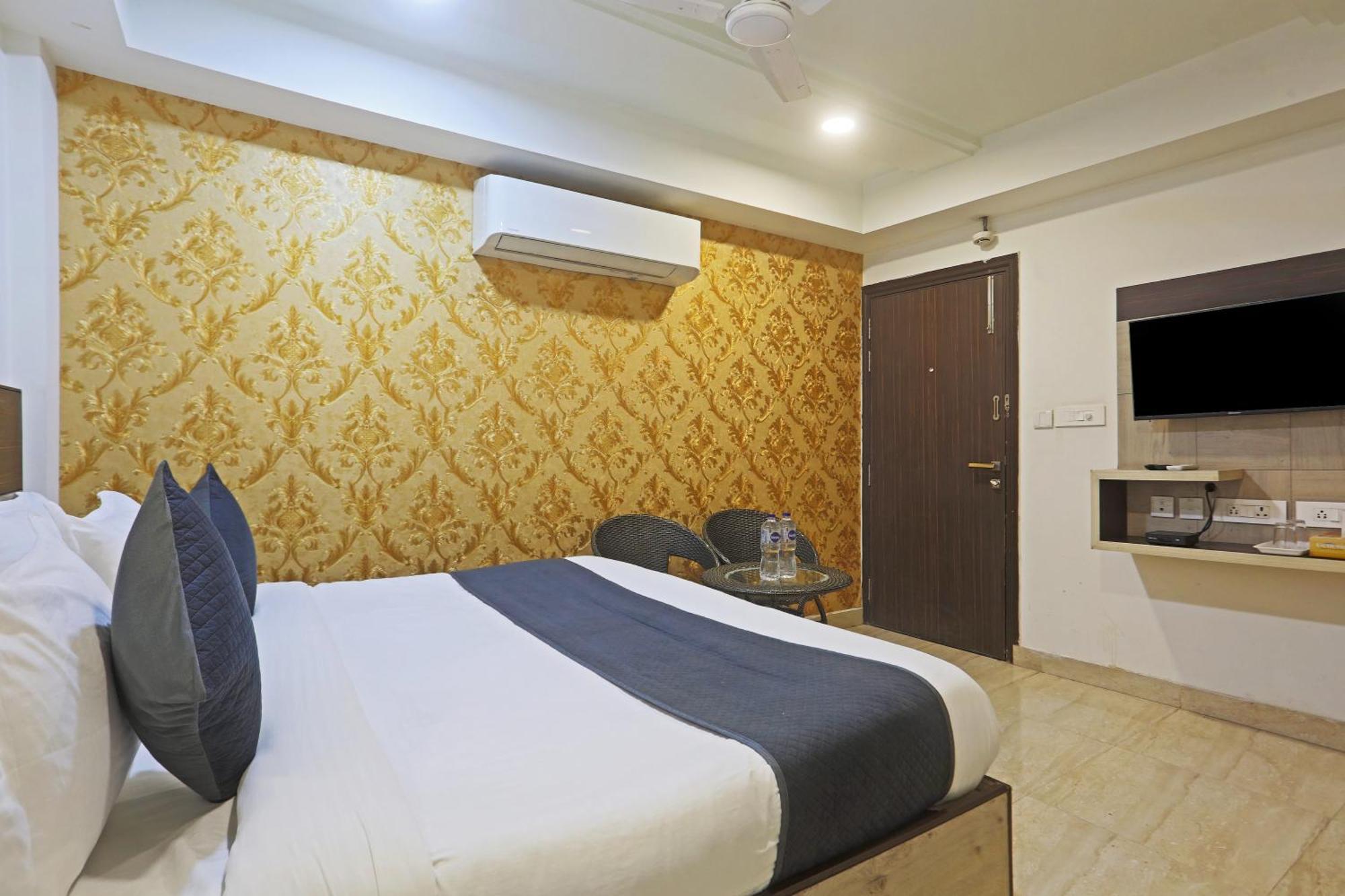 Hotel Aerostar Gold - Opposite Max Healthcare 델리 외부 사진