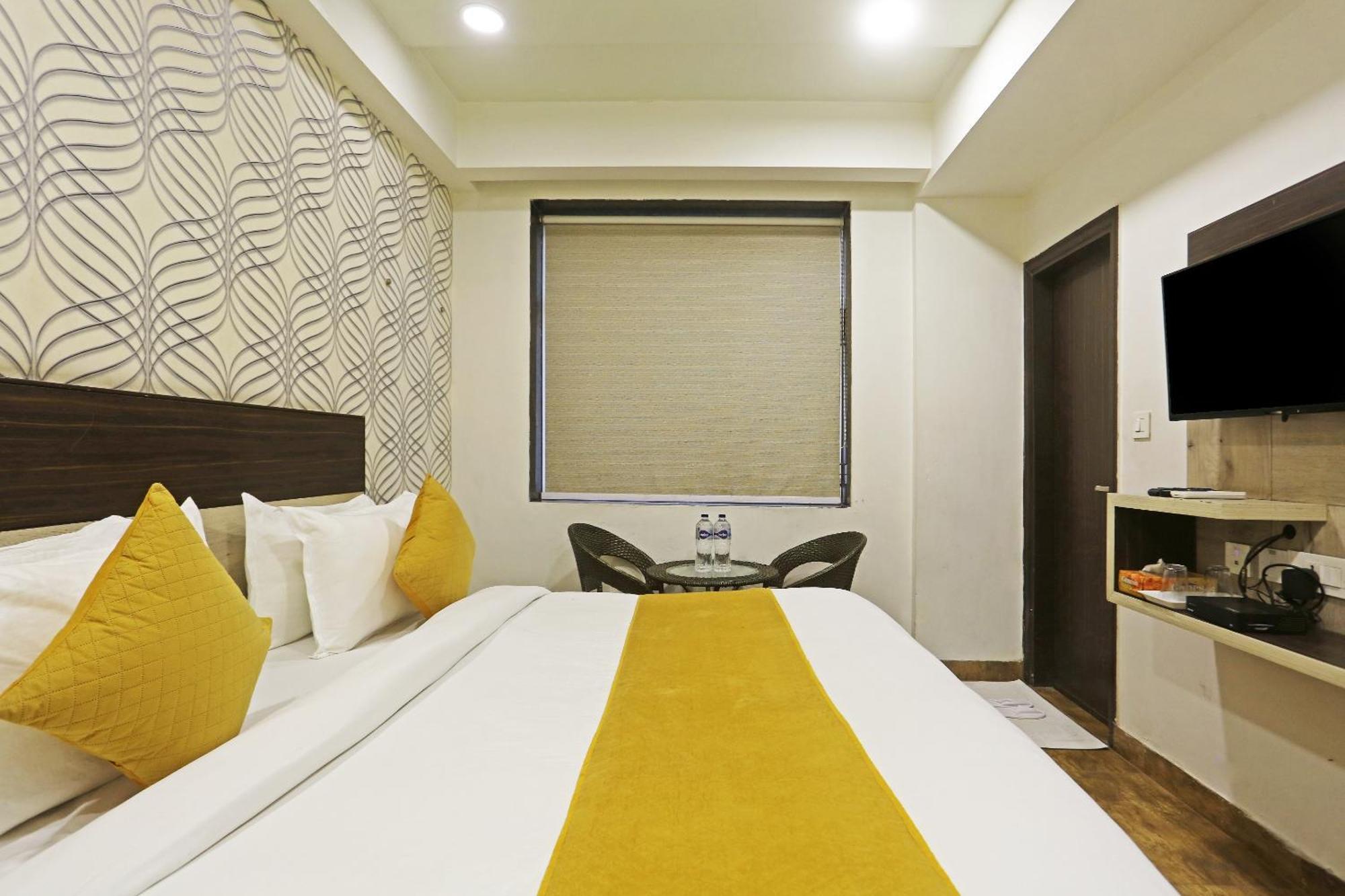 Hotel Aerostar Gold - Opposite Max Healthcare 델리 외부 사진