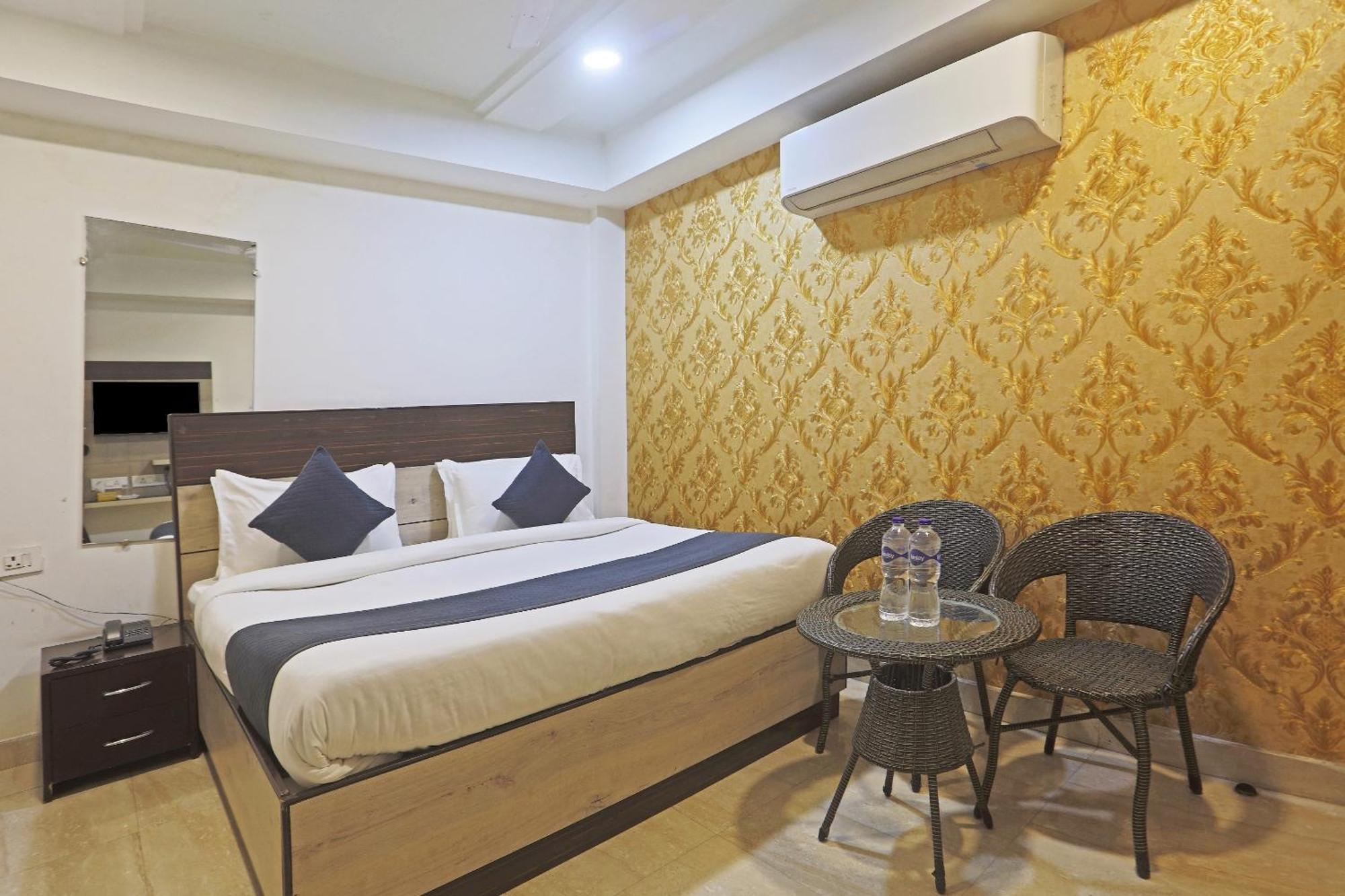 Hotel Aerostar Gold - Opposite Max Healthcare 델리 외부 사진